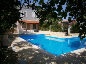 Villa ''adamantini''